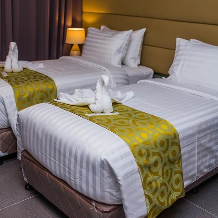 Hotel Costa Brava Tacloban Bagian luar foto