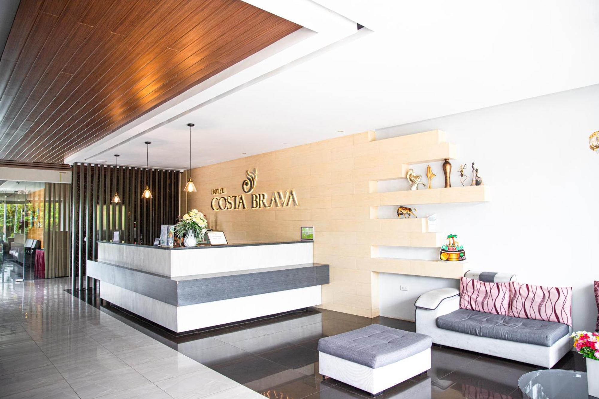 Hotel Costa Brava Tacloban Bagian luar foto