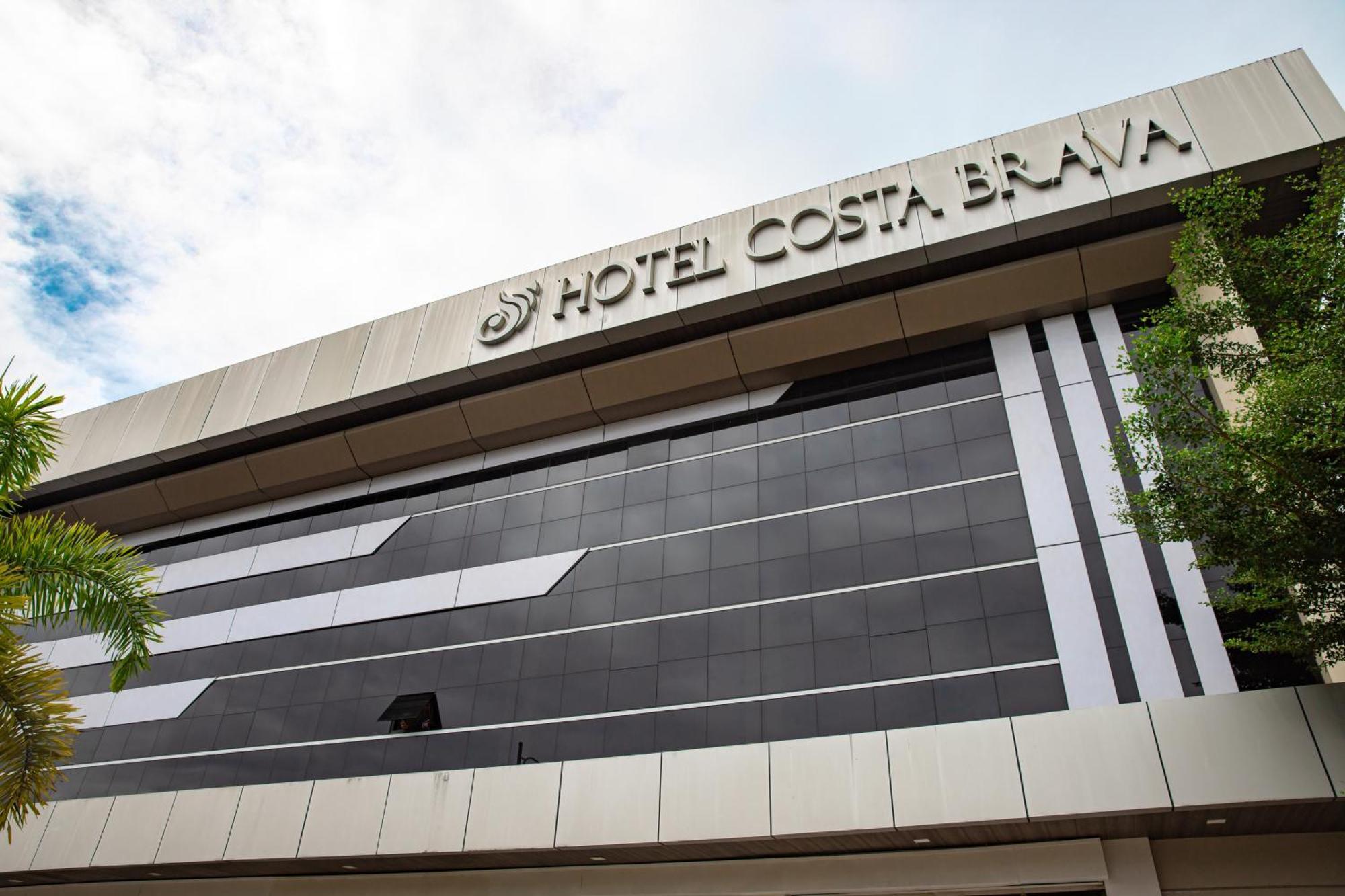 Hotel Costa Brava Tacloban Bagian luar foto