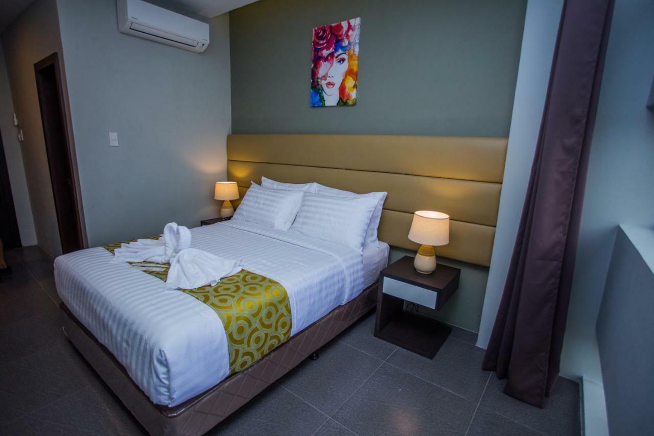 Hotel Costa Brava Tacloban Bagian luar foto