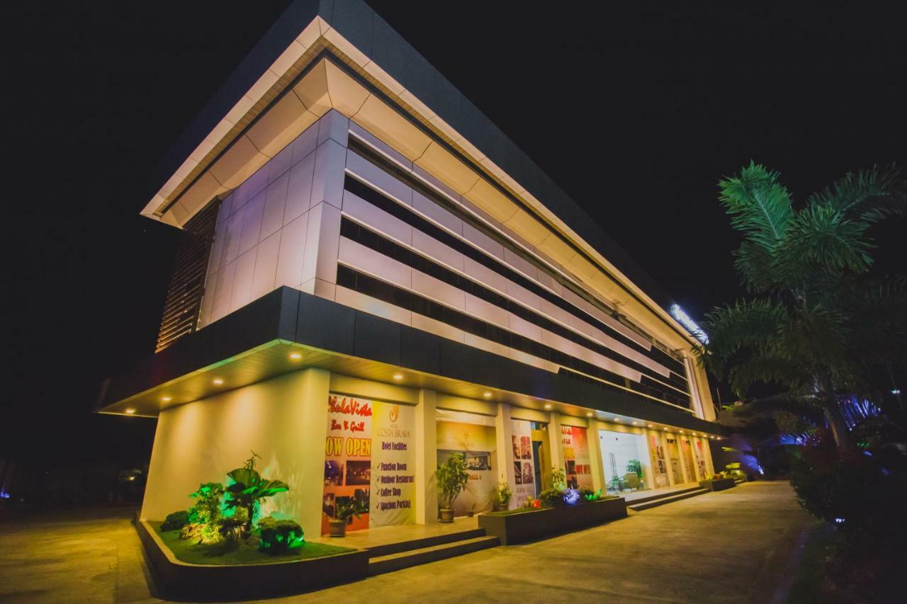 Hotel Costa Brava Tacloban Bagian luar foto